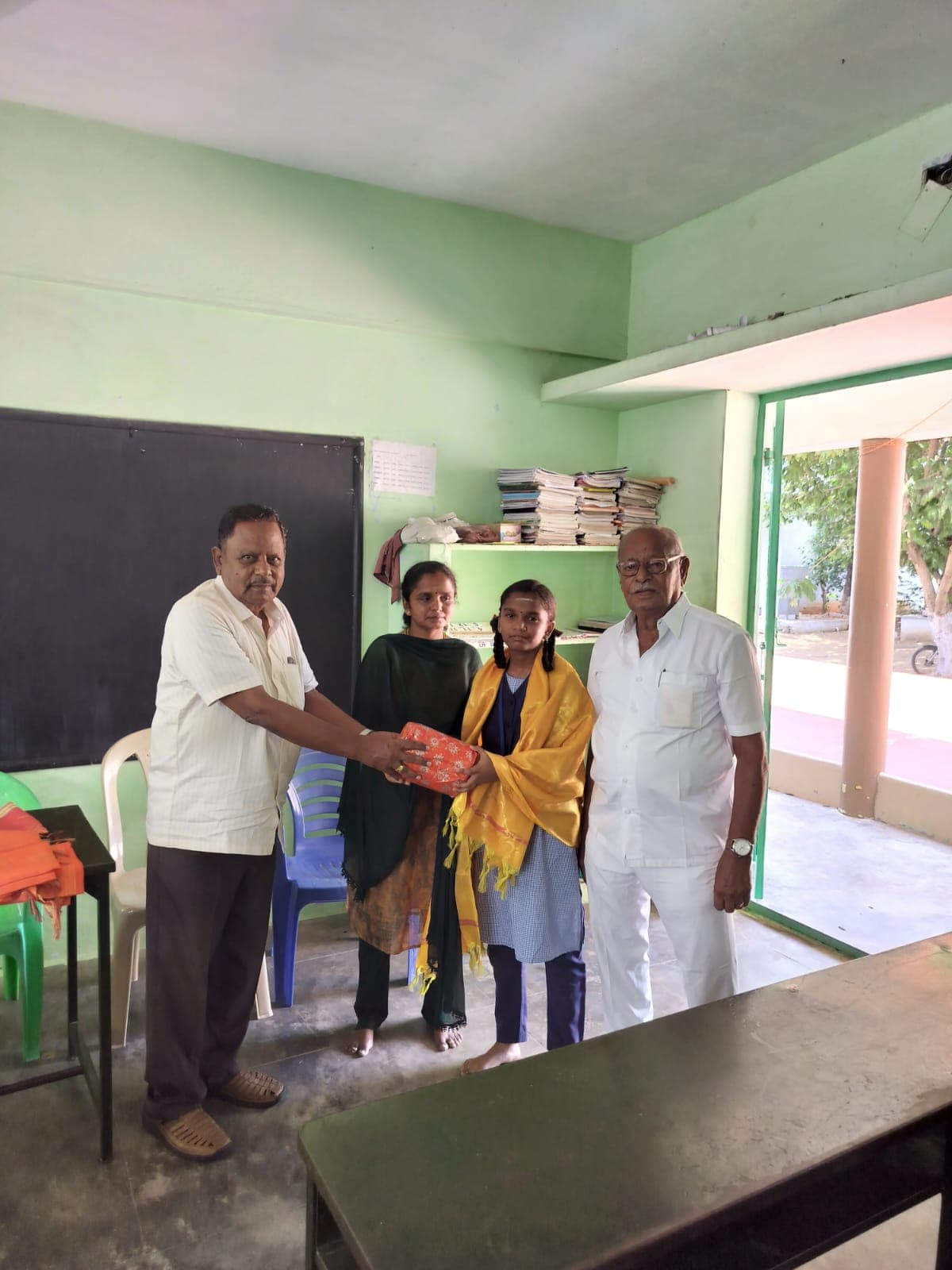 SCHOOL X Standard Topper