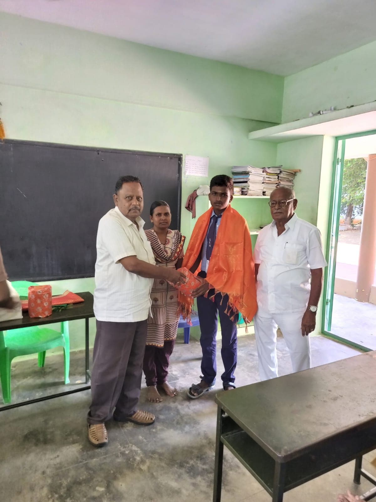 SCHOOL X Standard Topper